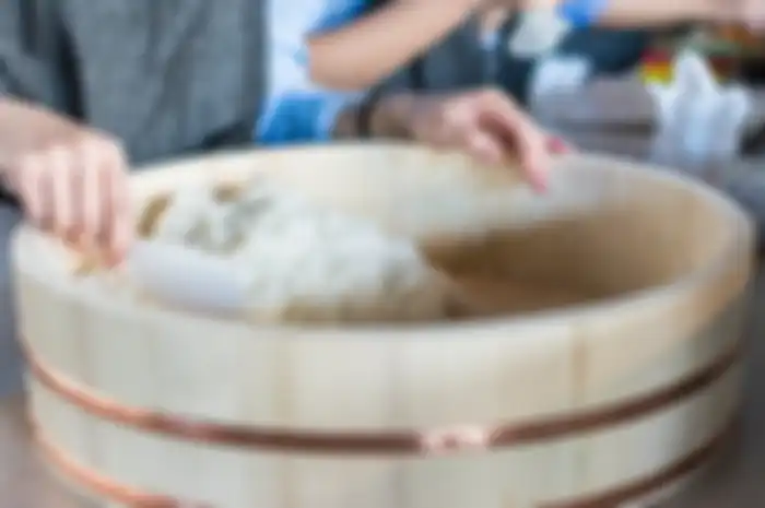 Nasi Putih Sedang Diaduk