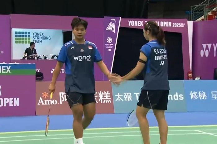 Ganda putri Indonesia, Meilysa Trias Puspitasari/Rachel Allessya Rose, saat tampil pada semifinal Taipei Open 2025 di Taipei Arena, Taipei, Taiwan, 10 Mei 2025.