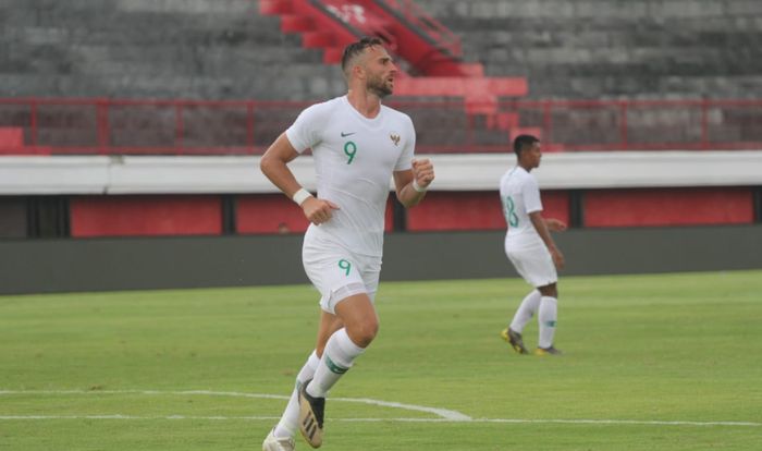 Penyerang timnas Indonesia Ilija Spasojevic pada laga uji coba kontra Bali United di Stadion Kapten I Wayan Dipta, Gianyar, Bali, Rabu (20/3/2019).