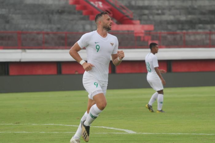 Penyerang timnas Indonesia Ilija Spasojevic pada laga uji coba kontra Bali United di Stadion Kapten I Wayan Dipta, Gianyar, Bali, Rabu (20/3/2019).