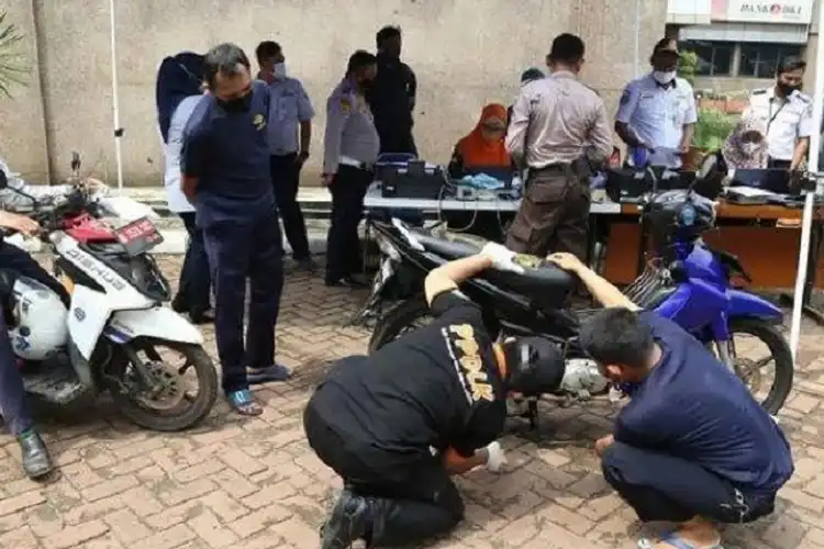 Hore Polda Metro Jaya Resmi Batalkan Tilang Uji Emisi, Duit Rp 250 Ribu di Dompet Aman