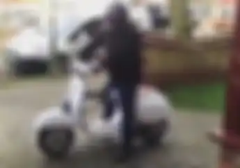 Ini Vespa Pakai Mesin Apa? Suara Sama Larinya Bikin yang Lihat Gemeteran