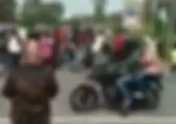 Tasikmalaya Mendadak Macet, Puluhan Warga Terjungkal Saling Dorong di Jalan Raya, Sempat Dikira Ada Maling