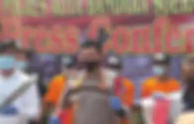 Masih Bau Kencur, Bocah 14 Tahun Ini Sudah Jadi Pentolan Geng Begal, Ini Alasan 'Raja Tega' Beraksi Nekat Kalungkan Celurit ke Leher Korbannya