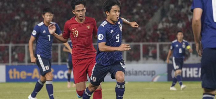 Bintang timnas U-19 Jepang, Takefusa Kubo, beraksi kontra tuan rumah timnas Indonesia pada laga perempat final Piala Asia U-19 2018.