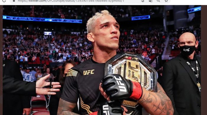 Juara kelas ringan UFC, Charles Oliveira.