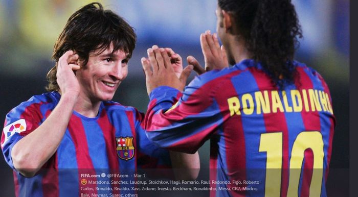 Lionel Messi dan Ronaldinho saat sama-sama masih membela Barcelona.