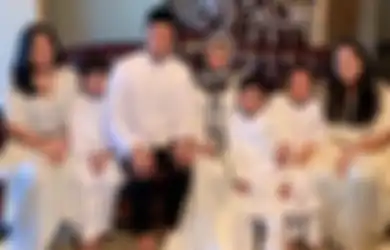 Usianya Terpaut Tak Terlalu Jauh dengan Sang Ayah Sambung, Anak Sulung Muzdalifah Tanpa Basa-basi Berikan Pesan Menohok di Hari Ulang Tahun Fadel Islami