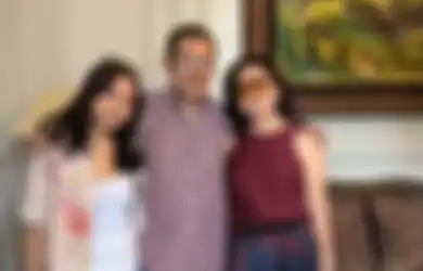 Jago Nyetir Meski Usinya Belum Genap 17 Tahun, Khirani Trihatmodjo Tunjukkan Kemahiran Sopiri Mayangsari dan Bambang Trihatmodjo, Begini Aksi Memukaunya