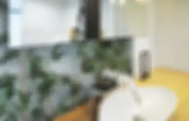 3 Inspirasi Meja Wastafel Bergaya Modern, Cocok untuk Rumah Tropis hingga Minimalis