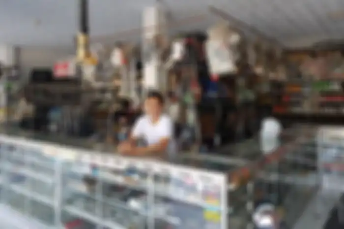 Bengkel ini jual berbagai komponen motor Kawasaki