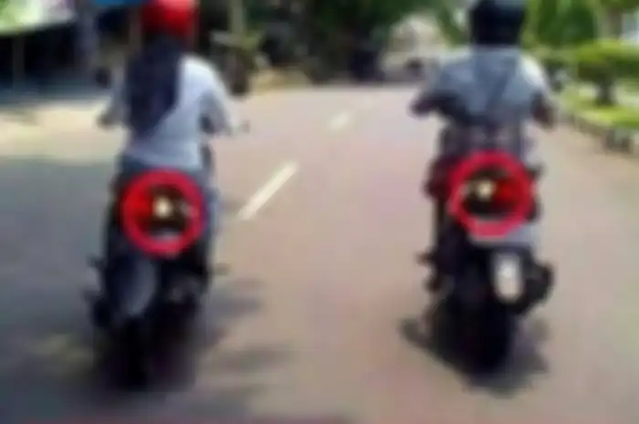 Ilustrasi lampu sein di motor