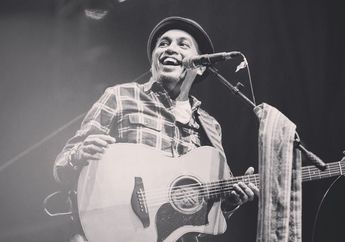 Penulis Ika Natassa Bongkar Fakta di Balik Lagu 'Kembali ke Awal', Soundtrack Film Twivortiare yang Dinyanyikan Glenn Fredly