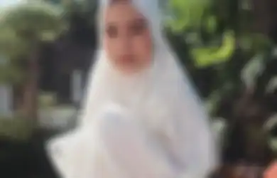 Enggak Bisa Mudik, Serunya Prilly Latuconsina Lebaran Bareng ART!