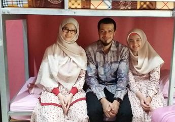 Lebih Dekat dengan Lana Devina Yustisio, Putri Sulung Primus dan Jihan Fahira yang Kini Bersekeloh di Pesantren