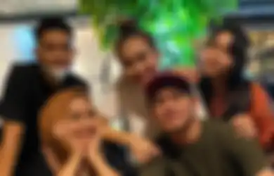 Saksi Nikah Sudah Koar-koar Soal Rencana Besar Ayu Ting Ting, Sang Biduan Mendadak Tutup Mulut Usai Kepergok Hapus Foto-foto Adit Jayusman