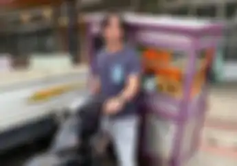 Kominfo Blokir Steam, Youtuber Gaming Miawaug Jadi Tukang Bakso Pakai Motor Suzuki Shogun 125 R