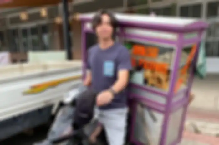 Kominfo Blokir Steam, YouTuber Gaming Miawaug Jadi Tukang Bakso Naik Motor Pakai Suzuki Shogun 125 R