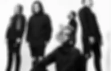 Lorna Shore Rilis Single Terbaru yang Brutal dan Epic, 'Sun//Eater'
