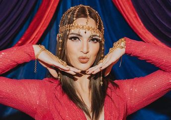 Tampil Seksi Kenakan Dress Jaring-jaring, Penampilan Nia Ramadhani di Bali Terpantau Banjir Pujian!