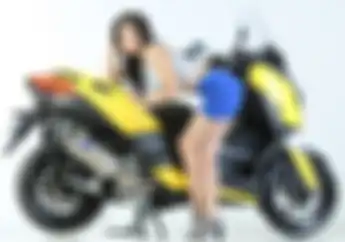 Kocak! Bagasi Besar Maxi Scooter Bisa Dipakai 4 Hal Nyeleneh Ini