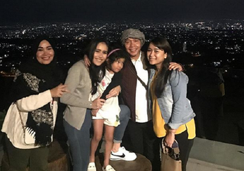 Ayah Sempat Masuk Rumah Sakit, Ayu Ting Ting: Namanya Juga Aki-aki, Udah Reot