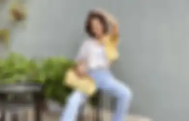 Biodata Artis Ashira Zamita, Mantan Artis Cilik yang Ternyata Punya Hobi Baca Buku Puisi karena Sosok Ini