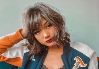 Biasa Tampil Seksi, Kini Marion Jola Tampil Beda Pakai Gaun Pengantin Warna Putih yang Anggun