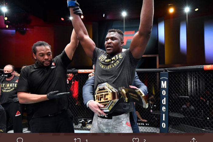 Francis Ngannou menjadi juara baru kelas berat UFC setelah mengalahkan Stipe Miocic di UFC 260, Minggu (28/3/2021) WIB di Las Vegas.