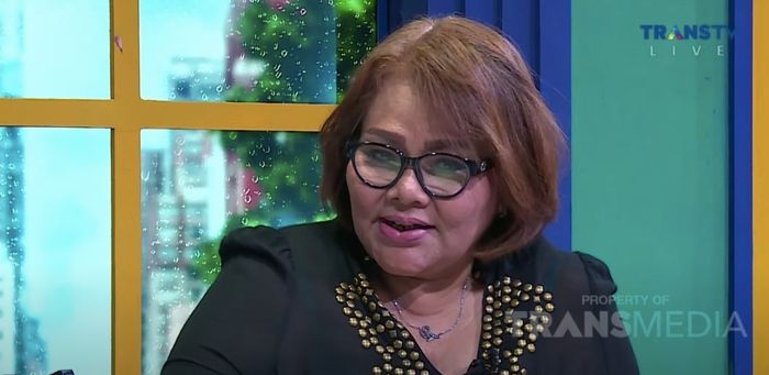 Ibunda Virgoun, Eva Manurung.