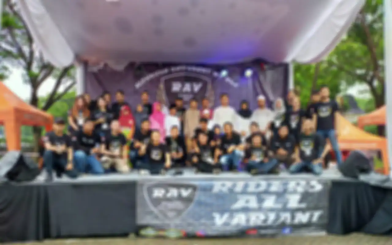 Penyerahan santunan anak yatim dari RAV