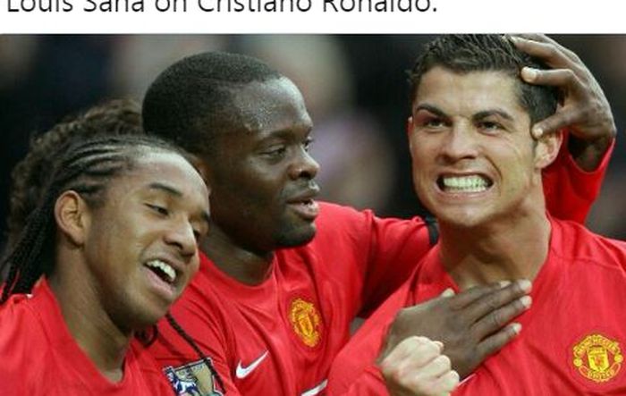 Cristiano Ronaldo (kanan) merayakan golnya untuk Manchester United bersama Louis Saha (tengah) dan Anderson (kiri).