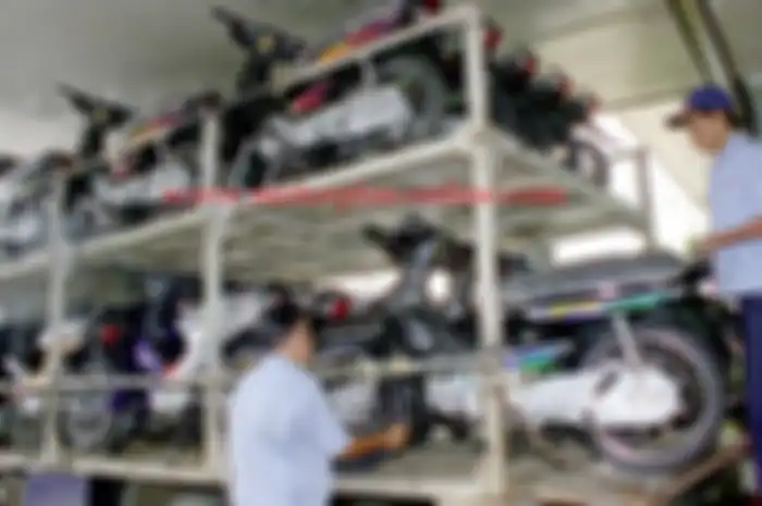 Honda Astrea Legenda meluncur tahun 2000 silam, jadi motor bebek paling murah pada zamannya.