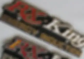 Terbilang Motor Langka, Harga Emblem Yamaha RX King Ternyata Murah Banget
