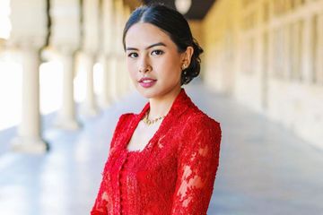 Maudy Ayunda Pakai Kebaya dan Batik Saat Wisuda, Desainer Ungkap Maknanya