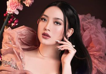 Tampilan Fierce Natasha Wilona Saat Pemotretan, Kenakan Gaun Berkilau Rancangan Desainer