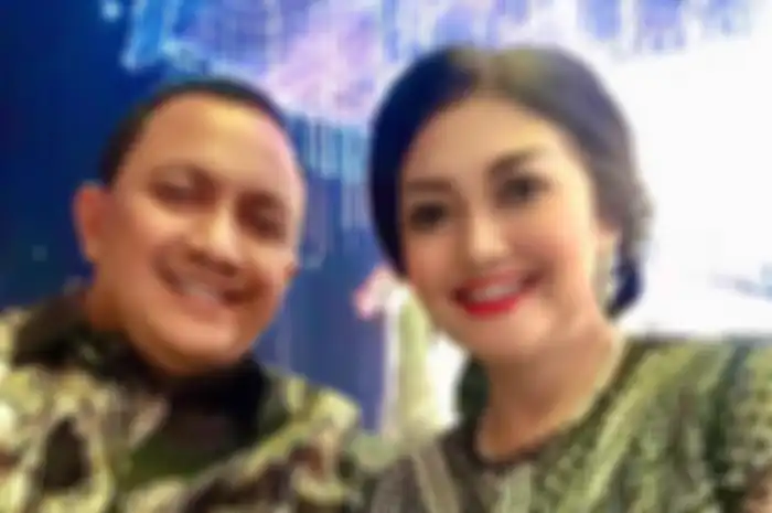 Sekarang Nikmati Status Jadi Istri Bos Besar PT Antam, Kecantikan Bella Saphira Sudah Terpancar Sedari Muda, Intip Foto Lawasnya yang Disebut Mirip Nike Ardilla