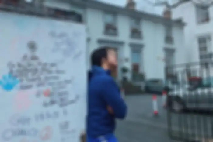 Foto tampan El Rumi saat berada di Abbey Road Studio, London. El Rumi menolak kuliah jurusan musik karena alasan yang tak biasa ini.