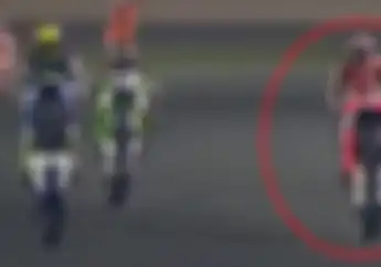 Beuh! Valentino Rossi, Marc Marquez, dan Scott Redding Adu wheelie, Nih Video Siapa Yang Menang