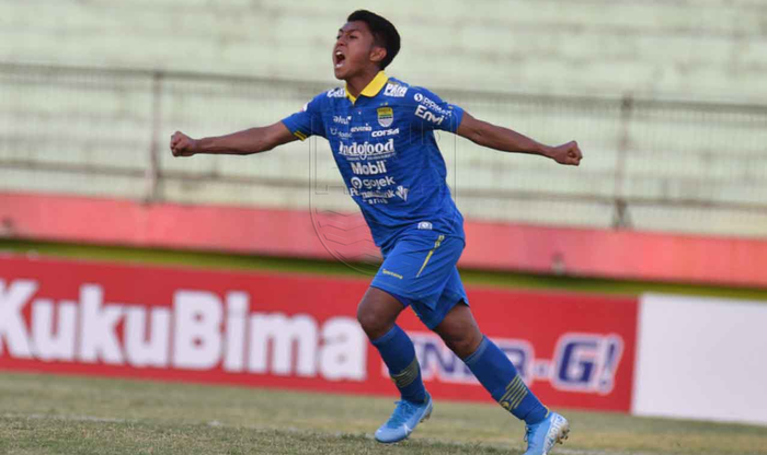 Pemain Persib Bandung, Febri Hariyadi Rayakan Gol ke Gawang Persipura Jayapura dalam laga lanjutan pekan 20 Liga 1 2019 di Stadion Gelora Delta, Senin (23/9/2019)