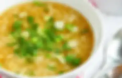 Musim Hujan Enaknya Makan Sup Telur Hangat, Cobain Resepnya!