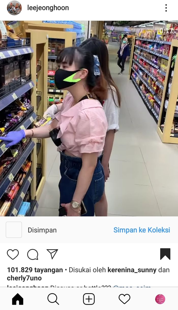 Gaya Moa Aeim dan putrinya saat berbelanja di pusat perbelanjaan.