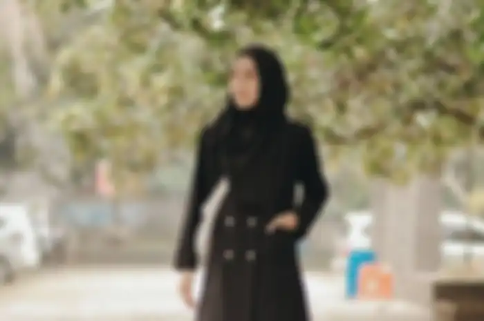 Gaya fashion hijab ala Alyssa Soebandono