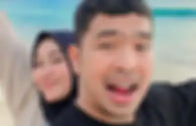 Lanjutkan Kebiasaan Suami yang Kini Mendekam di Tahanan, Istri Putra Siregar Bagi-bagi Sembako, Septia Yetri Minta Doa untuk Bos PS Store