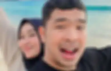 Lanjutkan Kebiasaan Suami yang Kini Mendekam di Tahanan, Istri Putra Siregar Bagi-bagi Sembako, Septia Yetri Minta Doa untuk Bos PS Store