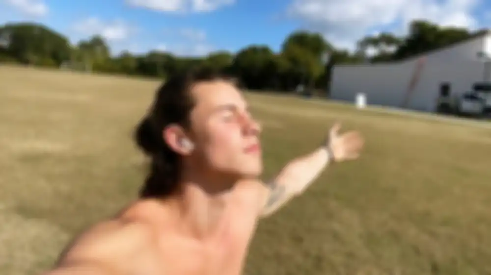 Postingan Shawn Mendes