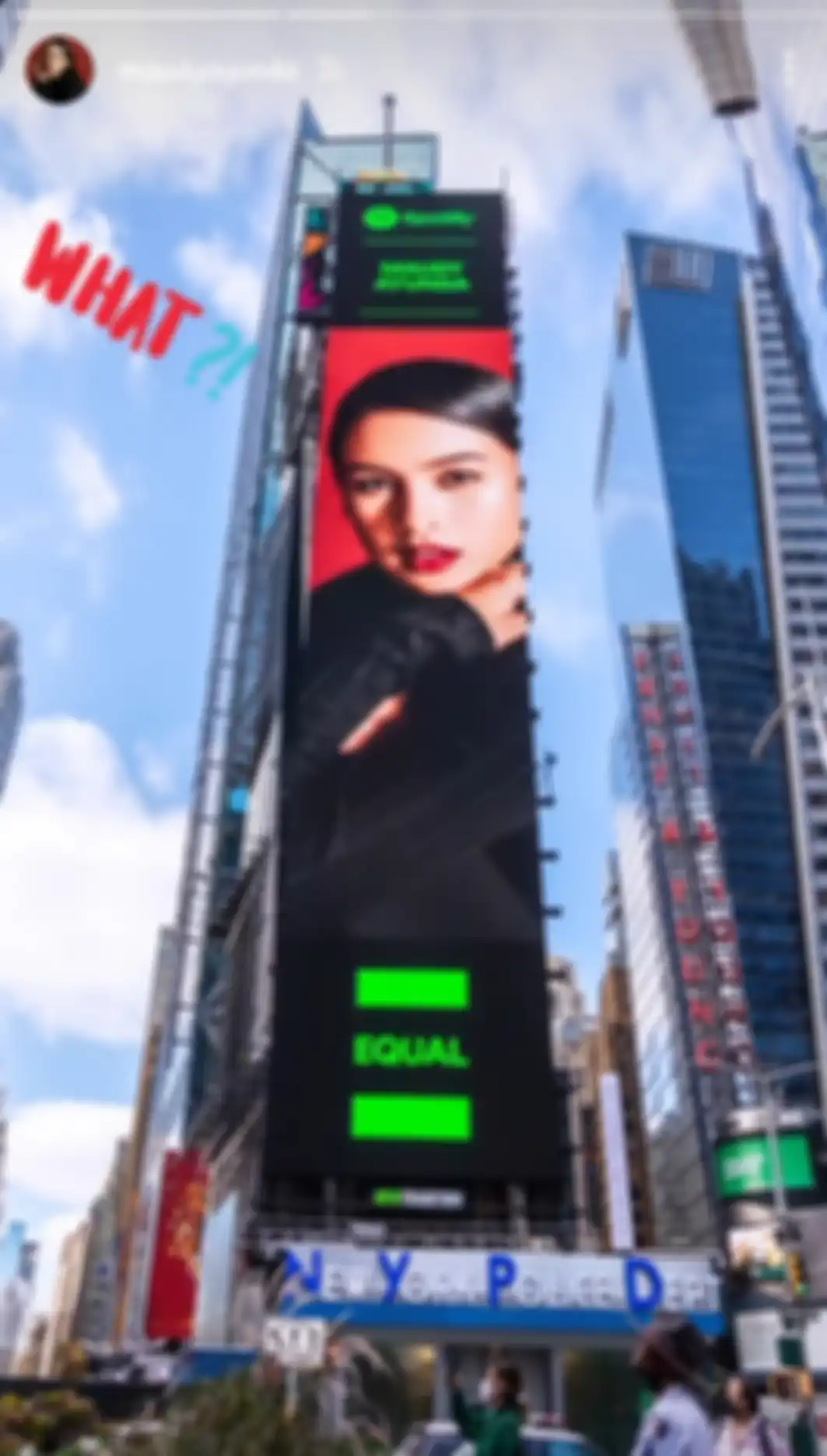 Maudy Ayunda di Times Square, New York