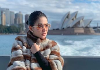 Kocak! Begini Reaksi Syahrini Saat Diusir oleh Petugas Saat Sedang Asyik di Singapura: Lagi Nonton Alladin, Diusro Sist!