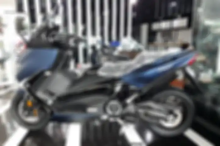 Yamaha TMAX DX