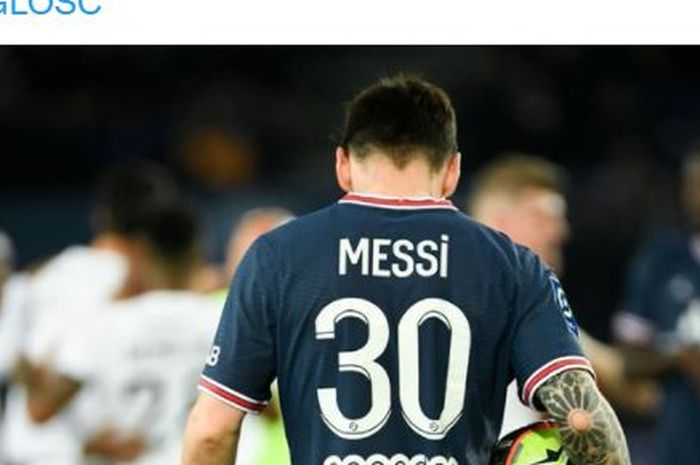 Ekspresi megabintang Paris Saint-Germain, Lionel Messi, dalam laga Liga Prancis kontra Lille di Stadion Parc des Princes, Jumat (29/10/2021).